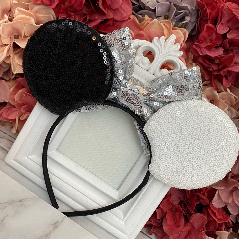 Minnie Mouse Nightmare Before Christmas Headband - Picture 9 of 11